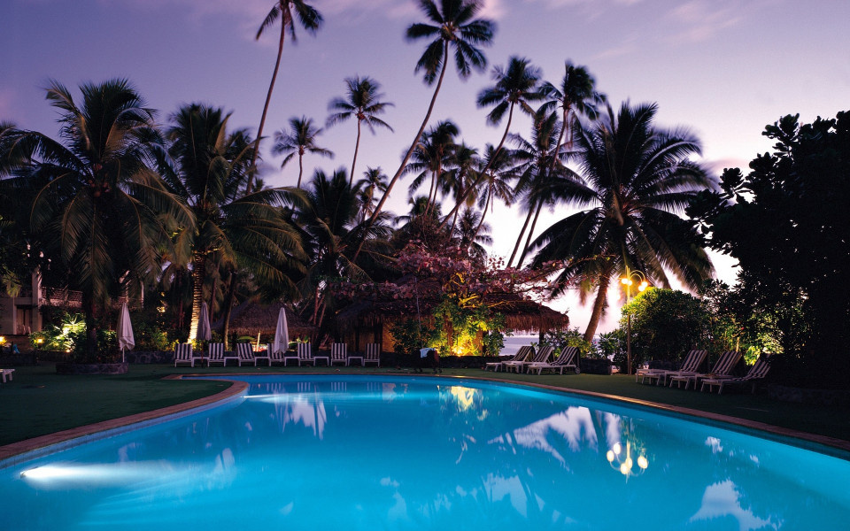 Hotel mit Pool und Palmen in Makadi Bay