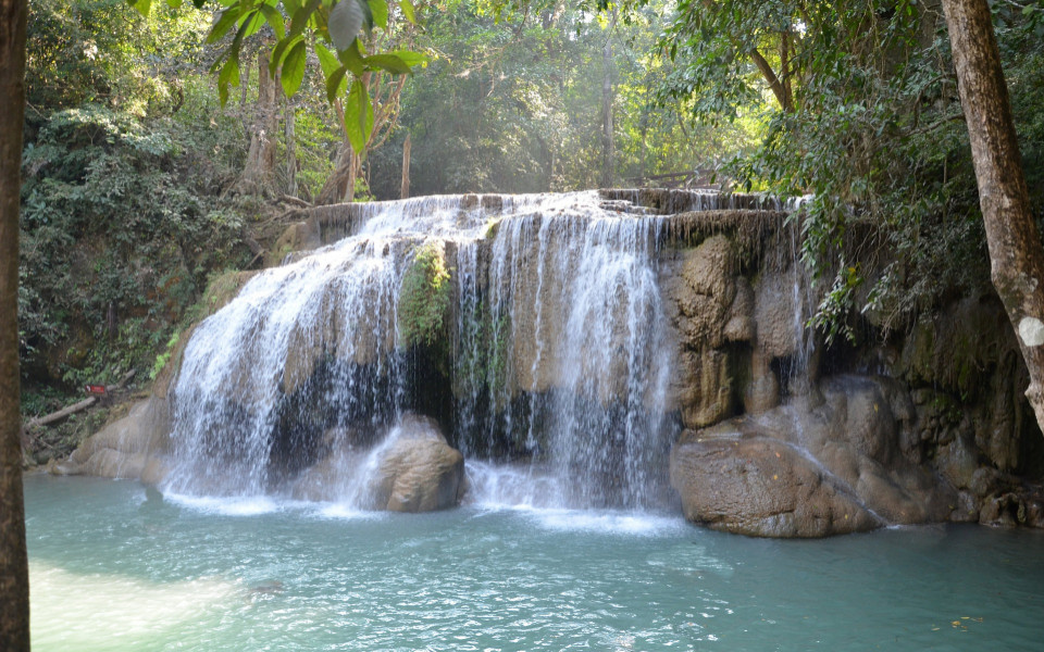 Landschaft mit Wasserfällen in Thailand