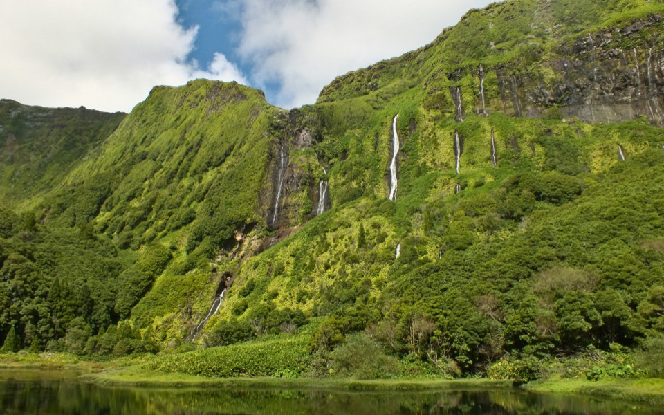 Wasserfälle auf den Azoren