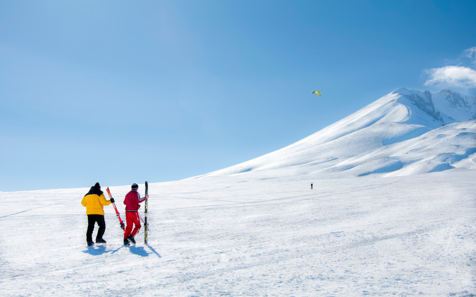 Skigebiet mit Bergen in der Türkei