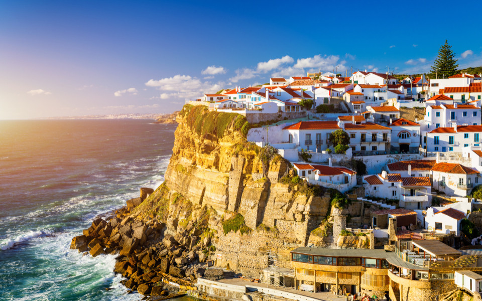Azenhas do Mar ist eine Küstenstadt in der Gemeinde Sintra, Portugal.