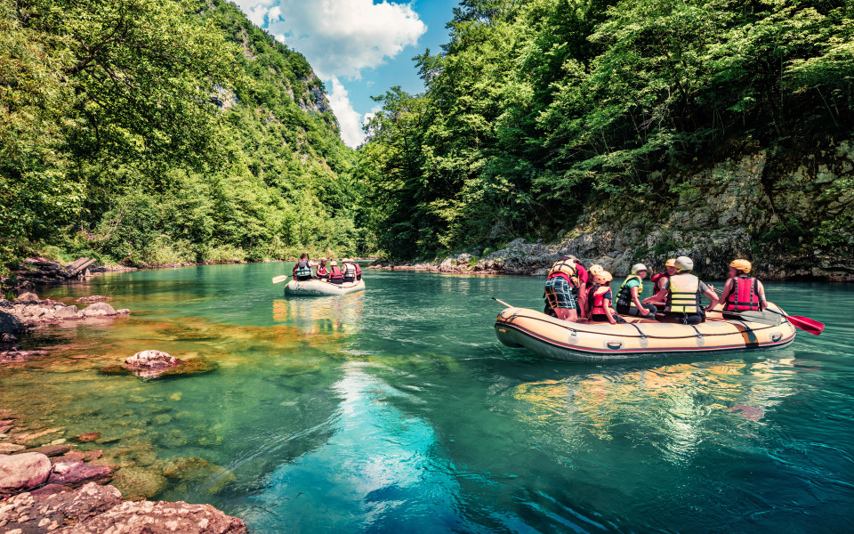 Ausfl&uuml;ge mit Schlauchbooten auf der Tara-Schlucht in Montenegro,