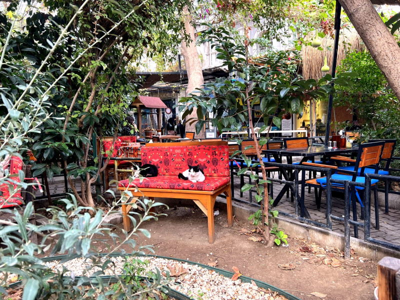 Gemütliches Cafe am Kemeraltı Basar in Izmir
